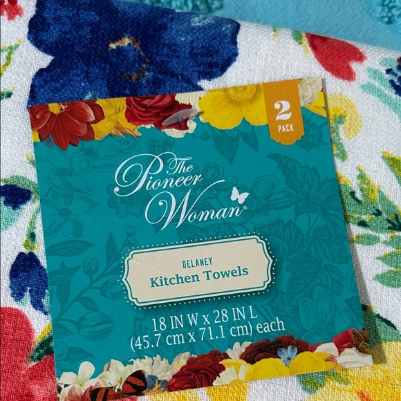 Pioneer Woman Floral Kitchen Towel Set - Picture 2 of 3